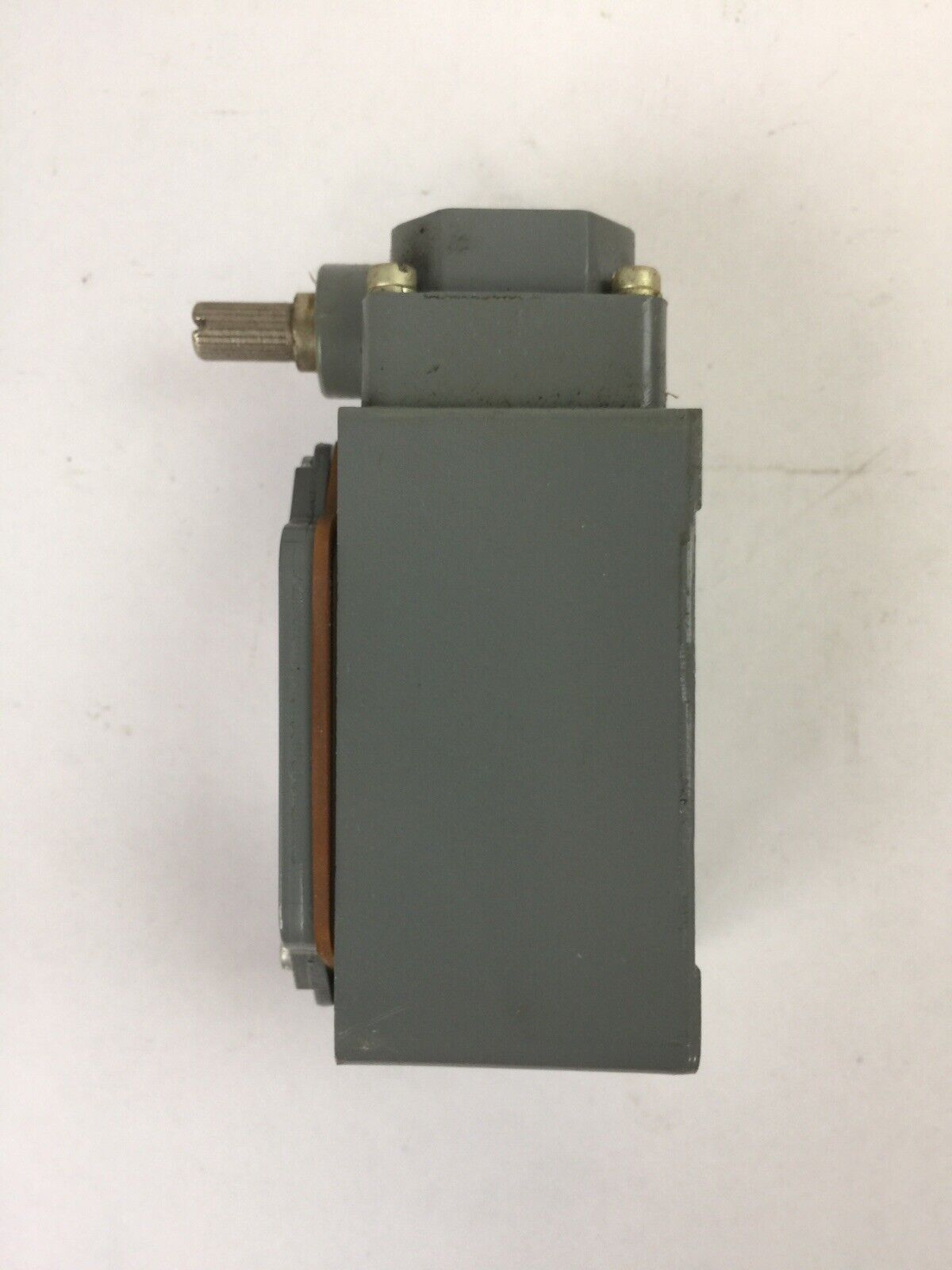 CUTLER HAMMER 10316H193B TYPE L LIMIT SWITCH 600VAC