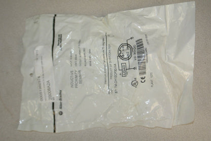 ALLEN-BRADLEY 871TM-DH10CP30-N4 INDUCTIVE PROXIMITY SENSOR / NEW SURPLUS