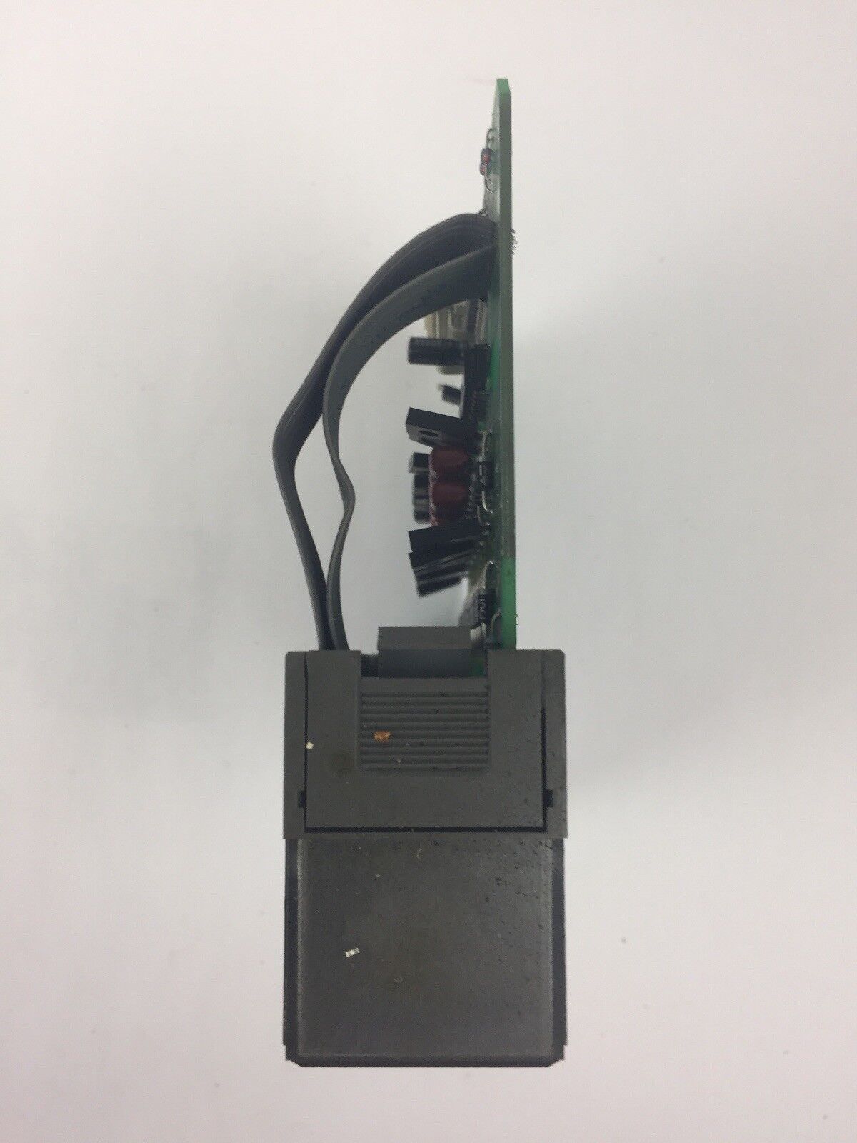 ALLEN-BRADLEY 1746-OB16 SER. D OUTPUT MODULE