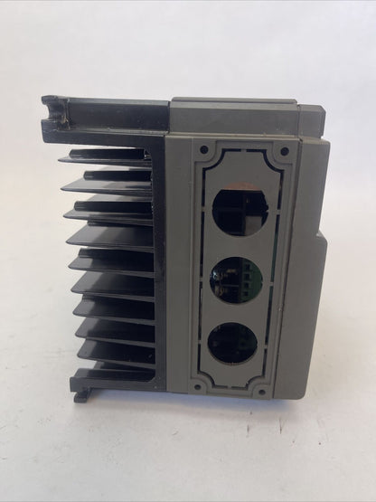 FUJI FVR0-4E9S-7EN INVERTER DRIVE OUTPUT 200-240VAC 3.0A 0.4kW 0.2-400HZ INPUT