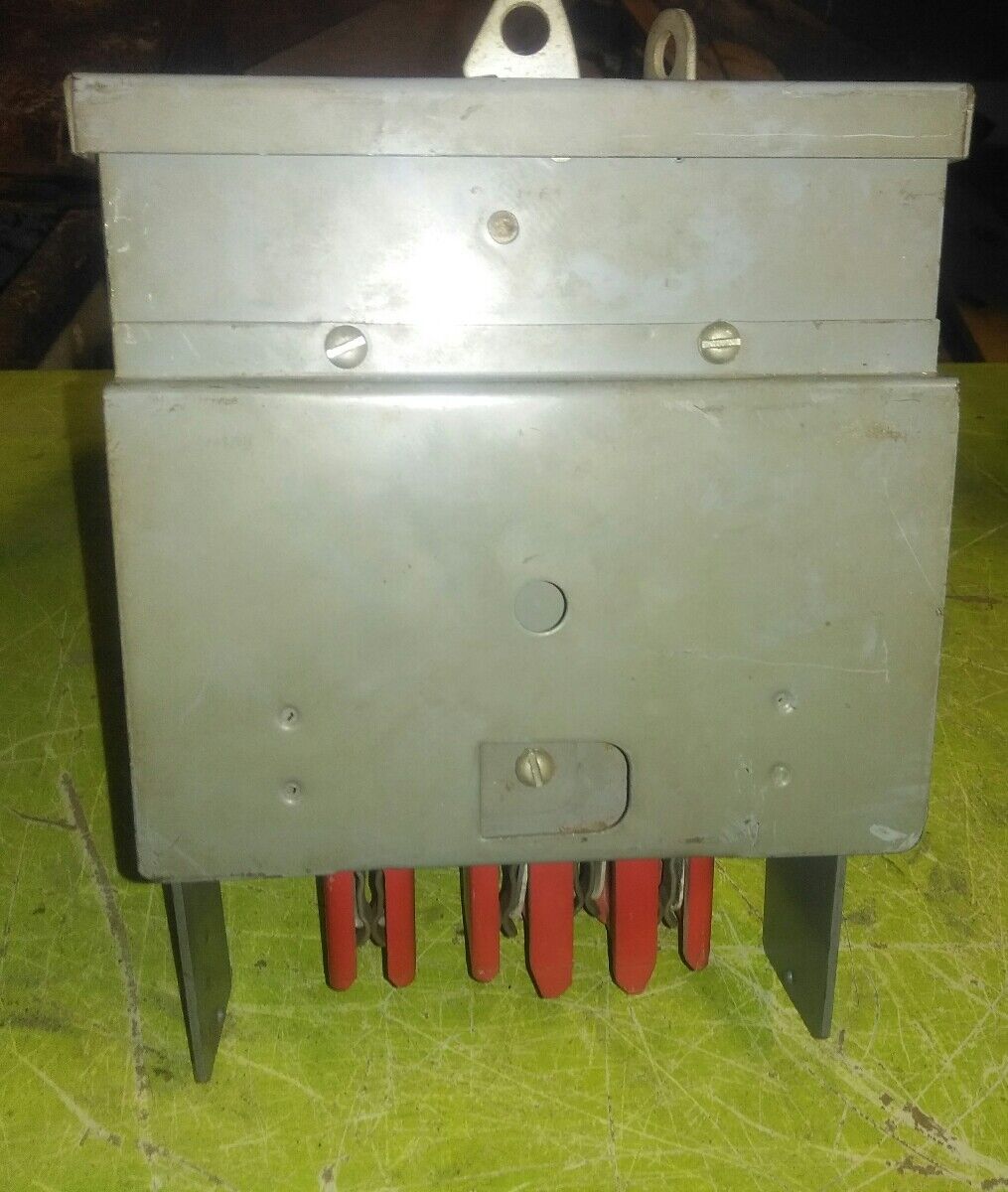 GENERAL ELECTRIC GE FVK23EF ENCLOSED CIRCUIT BREAKER - 30A, 240VAC, 3-POLE, USED