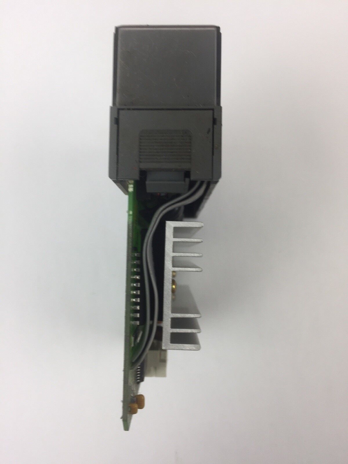 ALLEN BRADLEY 1746-0A16 SER C OUTPUT MODULE