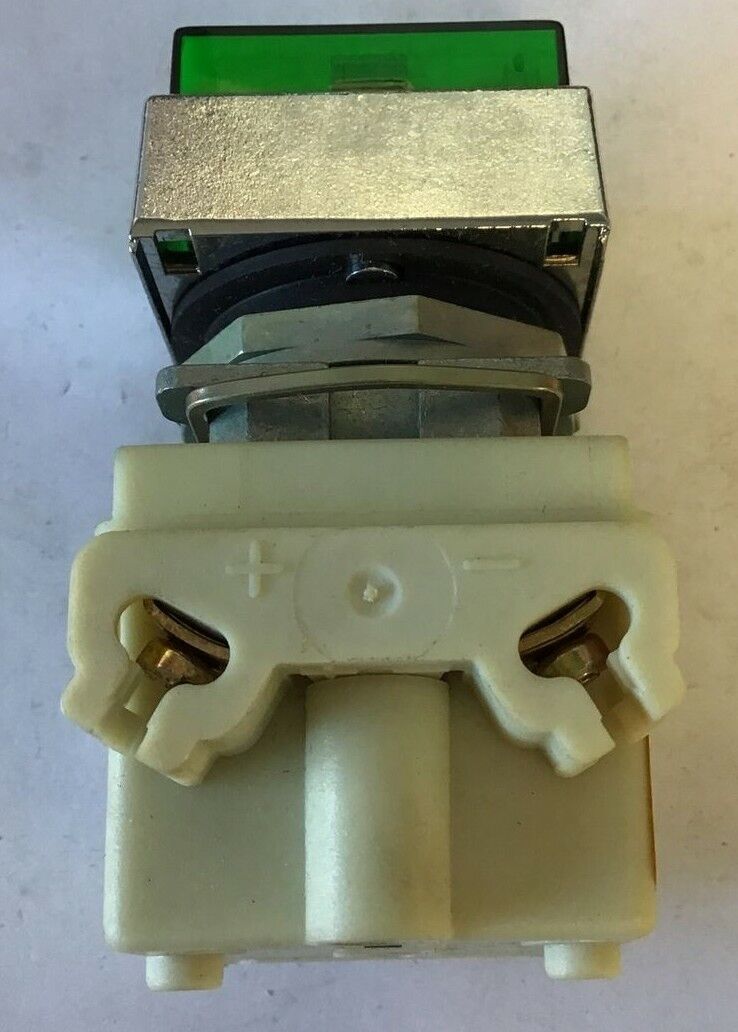 SQUARE D 9001 KXRB103 PUSH BUTTON "START" GREEN CAP