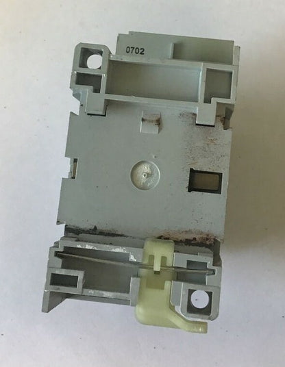 ALLEN BRADLEY 700-CF220Z* CONTACTOR SER.A 600VAC 25A 3PH W/ 100-FSV55