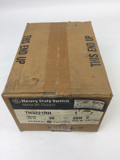 GE TH3221RH HEAVY DUTY SWITCH NEMA 3R OUTDOOR 120/240 VOLT 240 AC 30 AMP 3SN POL