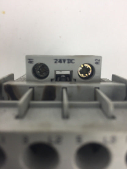 ALLEN BRADLEY 100-C23Z*10 CONTACTOR SER B 600VAC 30A COIL 24VDC