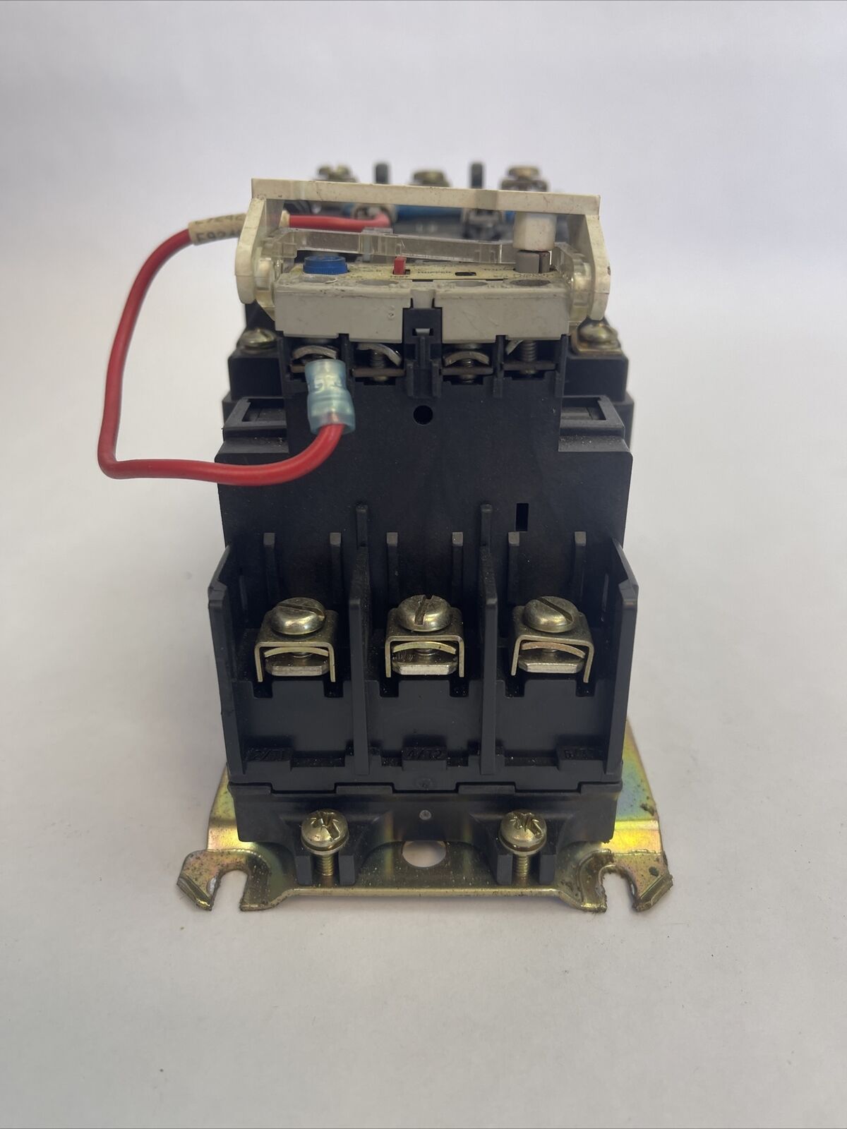 ALLEN BRADLEY 509-BOD-A2D SER B SIZE 1 STARTER 27A 600VAC 10HP 592-A2DA 1-2.9A