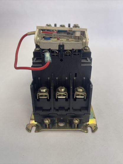 ALLEN BRADLEY 509-BOD-A2D SER B SIZE 1 STARTER 27A 600VAC 10HP 592-A2DA 1-2.9A