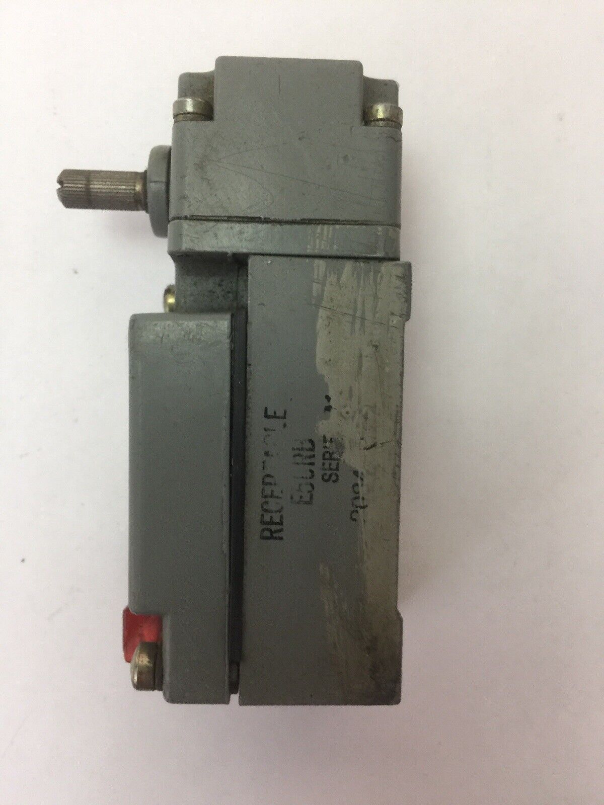 CUTLER HAMMER E50SBN LIMIT SWITCH 120VAC SER A2 NEMA B150 E50DR1 OPERATING HEAD