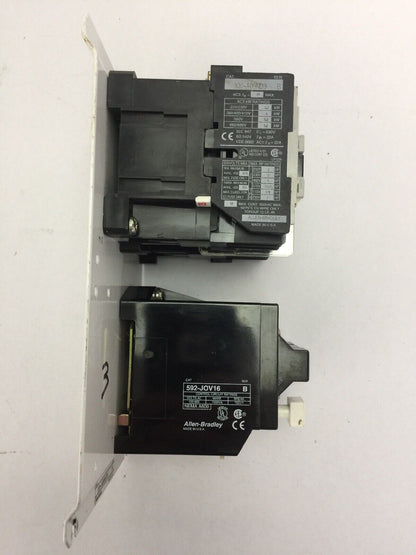 ALLEN BRADLEY 105-A09NDJ0V REVERSING STARTER 100-A09ND3 600VAC 9A 592-J0V16 W31