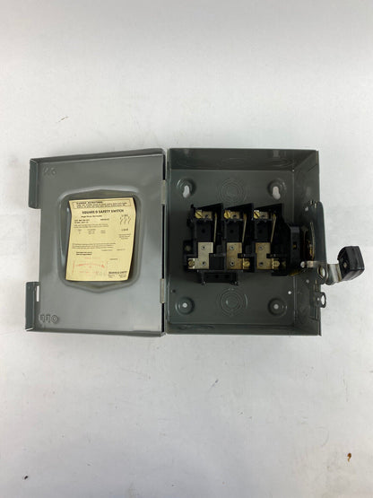 Square D DU-321 Series C2 30A 240VAC Safety Switch