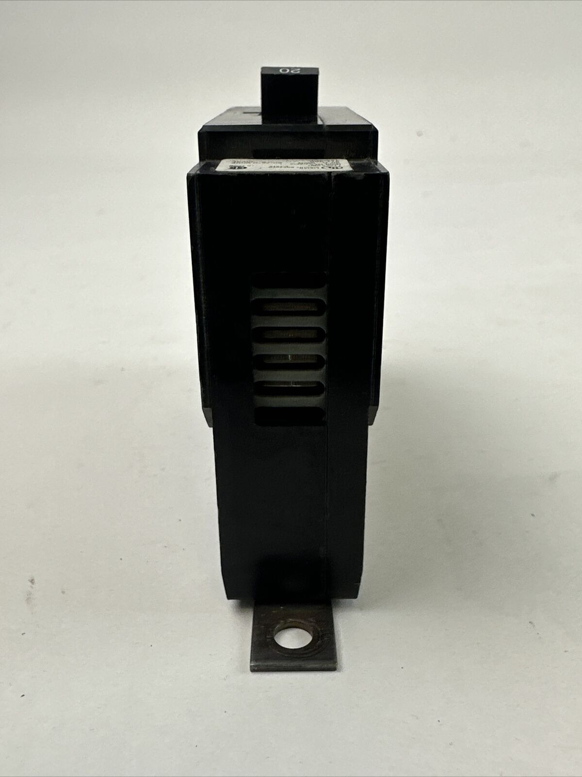 CUTLER HAMMER GHB1020 CIRCUIT BREAKER 20A 277VAC 125VDC 1POLE HACR TYPE