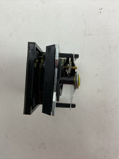 HONEYWELL TP973 A 2209 PNEUMATIC THERMOSTAT TEMPERATURE RANGE 60F TO 90F