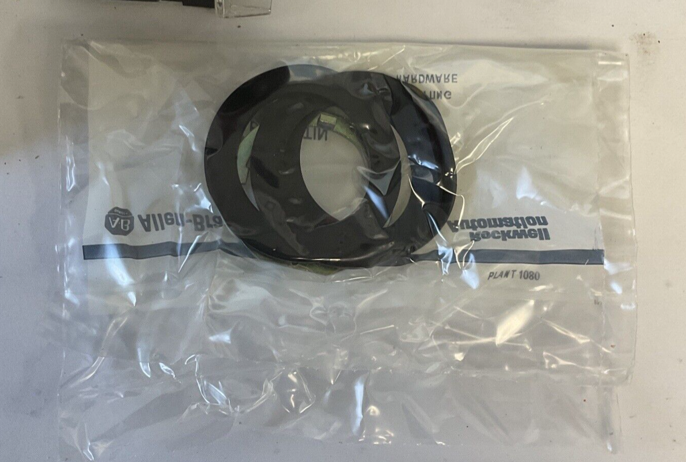 ALLEN BRADLEY 800T-FXJEPH16RA1 PUSH/PULL BUTTON E-STOP SER.U 120V 50/60HZ