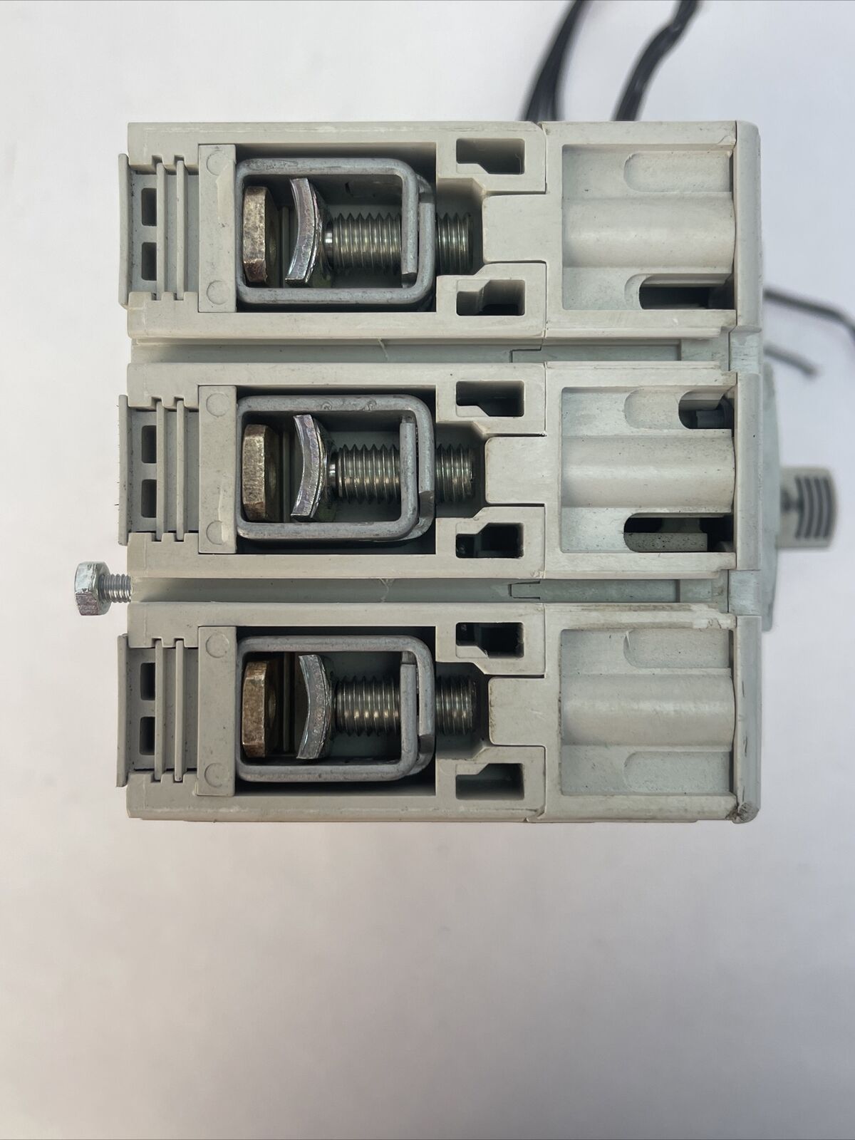 ALLEN BRADLEY 140G-H6C3-C60-FB SER A CIRCUIT BREAKER 240/480/600VAC 3P 140G-H6