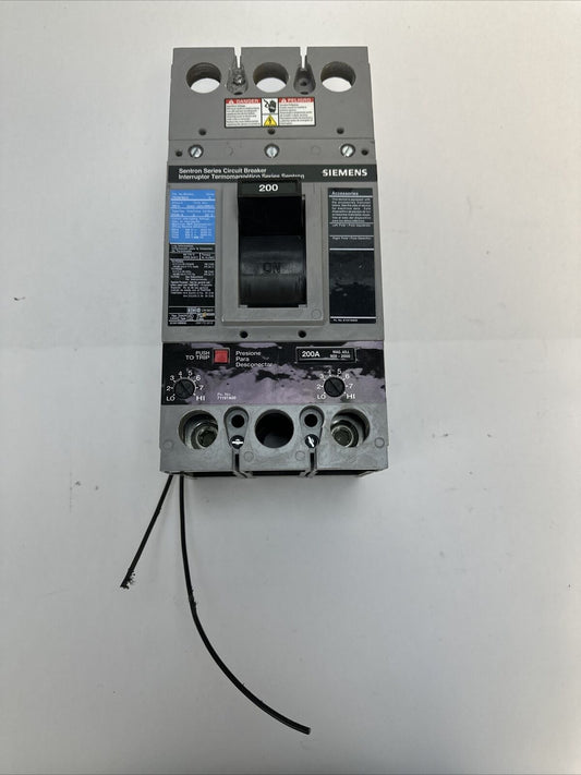 SIEMENS FXD62B200 CIRCUIT BREAKER 200A 600VAC 250VDC SER C S01FD60 SHUNT TRIP