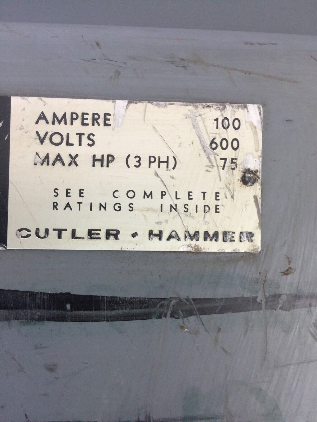 CUTLER HAMMER 4105H313H HEAVY DUTY FUSIBLE SAFETY SWITCH 100A 600VAC 75HP 3P 3PH