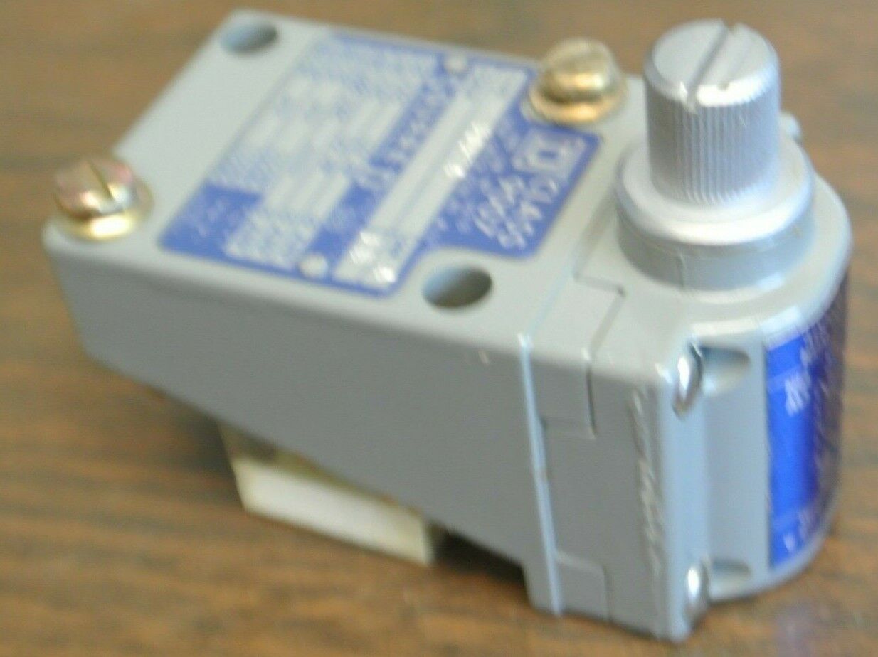SQUARE D 9007 BO52A Ser. A / HEAVY DUTY LIMIT SWITCH / NEW SURPLUS in BOX