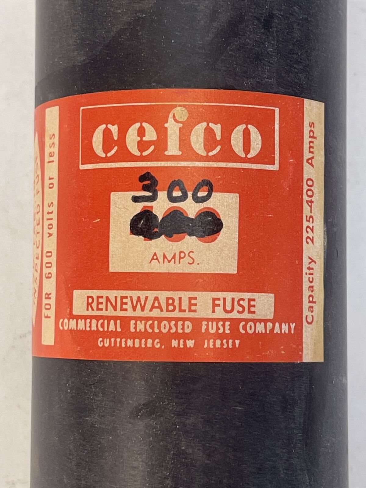 CEFCO 300AMP RENEWABLE FUSE 600V