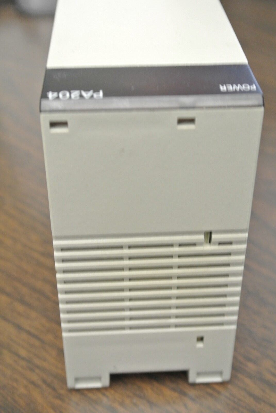 OMRON C200HW-PA204 / POWER SUPPLY UNIT / 100-120VAC / 200-24VAC / 120VA
