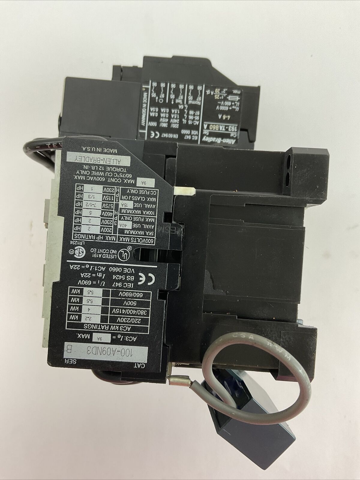 ALLEN BRADLEY 104-A0N9D3 REVESRSING STARTER SER B 600VAC 7-1/2HP  COIL 120V 60HZ