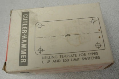 BOX of 50 CUTLER-HAMMER RECEPTACLE MOUNTING SCREWS / NEW SURPLUS
