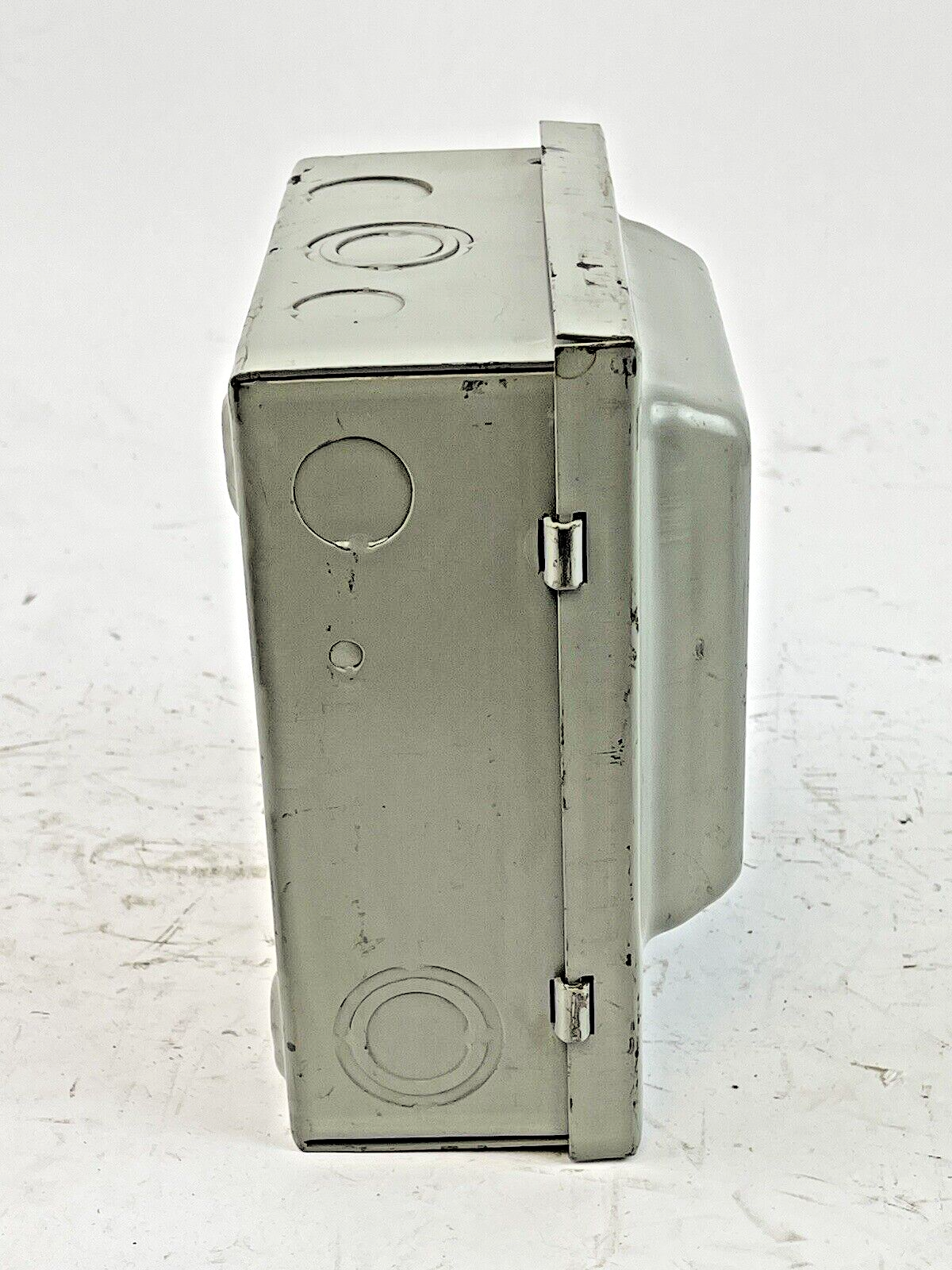 FEDERAL PACIFIC - G7332 - ENCLOSED SWITCH - 30 AMP, 3 POLE, 240 VAC, NEMA TYPE 1