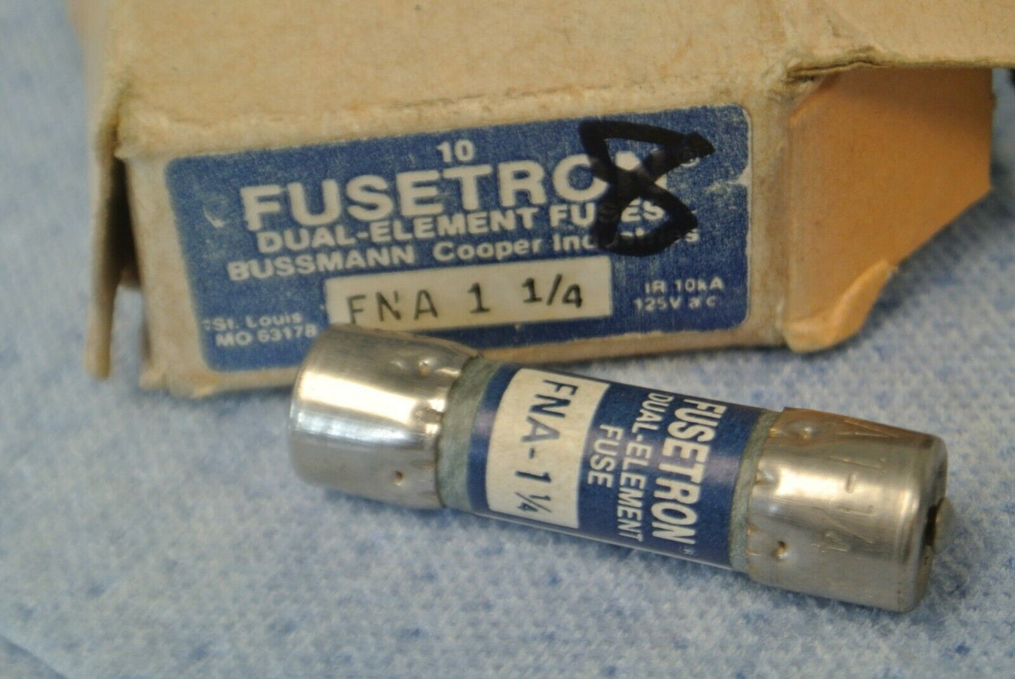 LOT of 6 / BUSS FNA1-1/4 FUSETRON FUSE / 1-1/4A / 125V / NEW SURPLUS / FNA 1-1/4