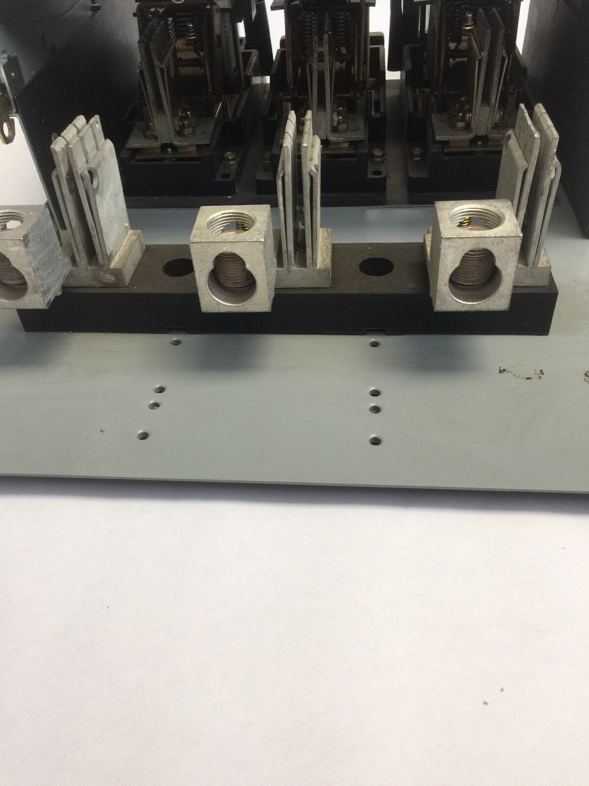 GE THMA35J5 DISCONNECT SWITCH 600A 600VAC 250V 3 POLE MODEL 2