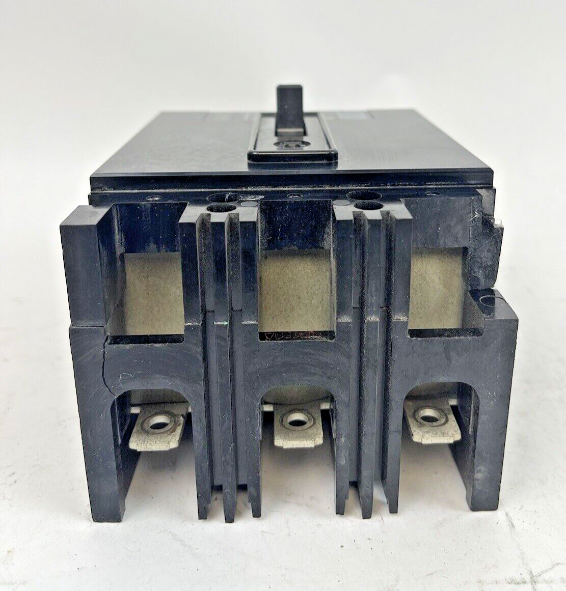 WESTINGHOUSE - EHB3100 - CIRCUIT BREAKER 100A 3POLE 480V BROKEN PIECE - USED