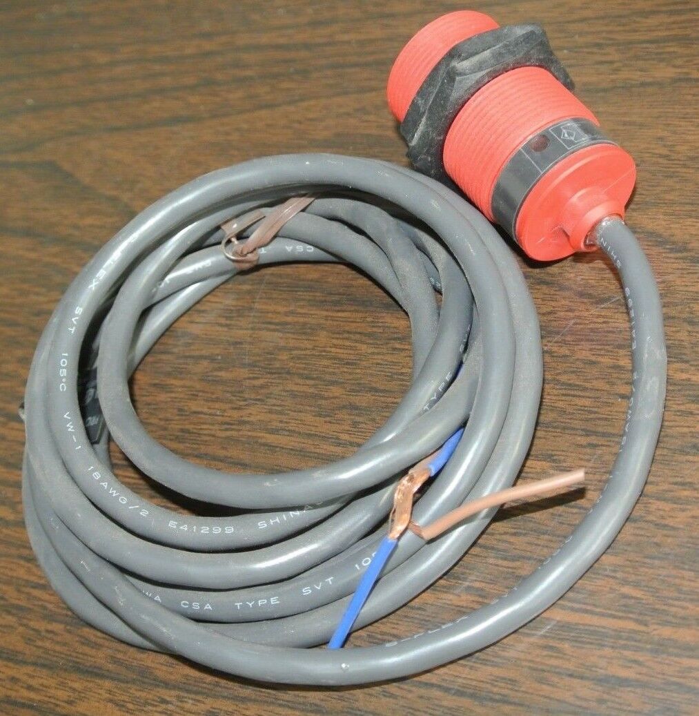 SQUARE D 9006 PKH121S - CYLINDRICAL PROXIMITY SWITCH - 100-120VAC, 5-300mA