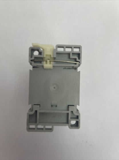 ALLEN BRADLEY 100-C23E*300 CONTACTOR SER C 600VAC 30A 15HP COIL 24VDC