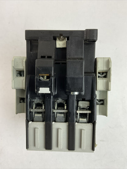 SIEMENS 3TF4422-0A CONTACTOR 600VAC 55A COIL 110V