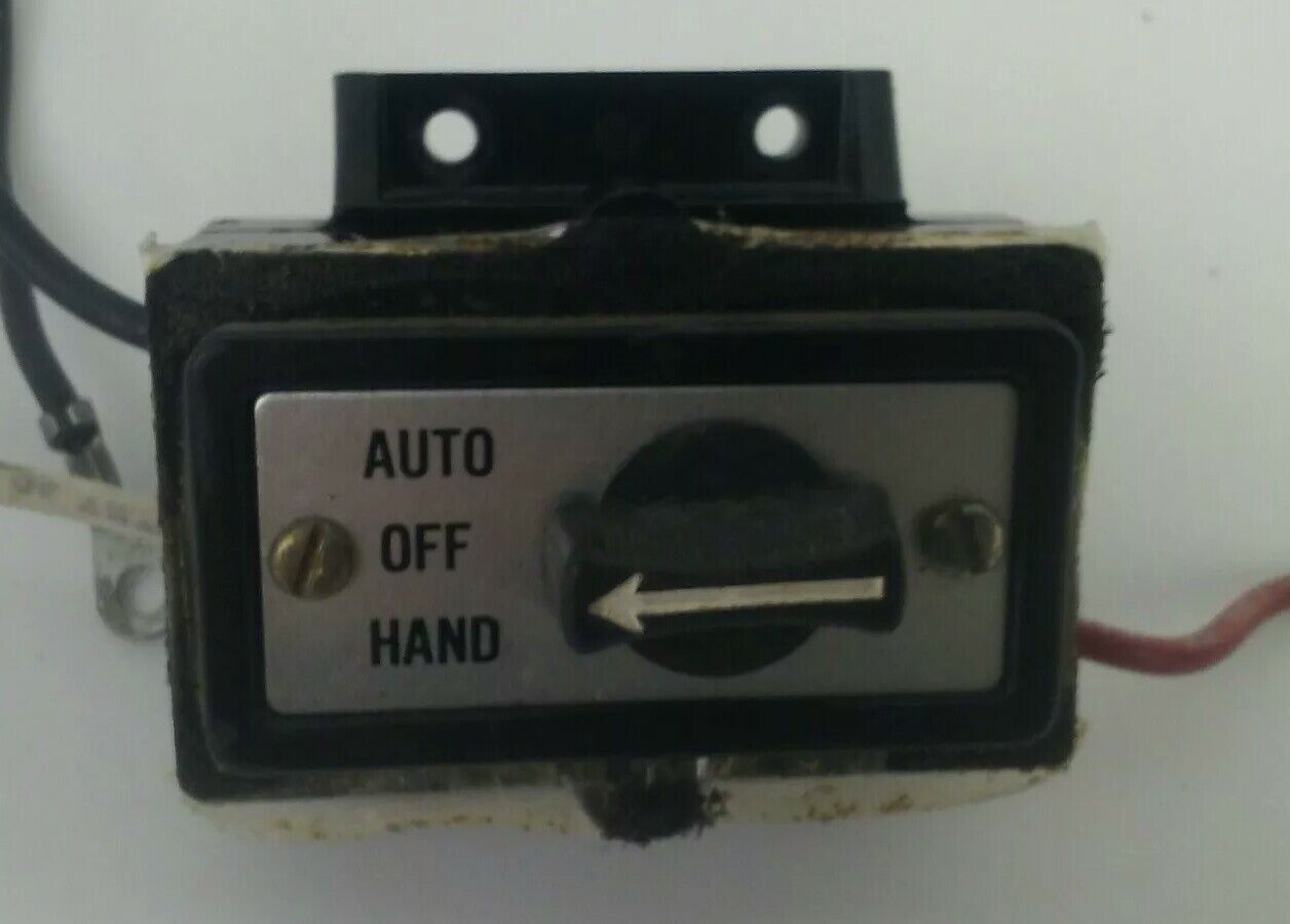 GENERAL ELECTRIC CR305X230M 55-188981P023 B600 AUTO OFF HAND SELECTOR SWITCH