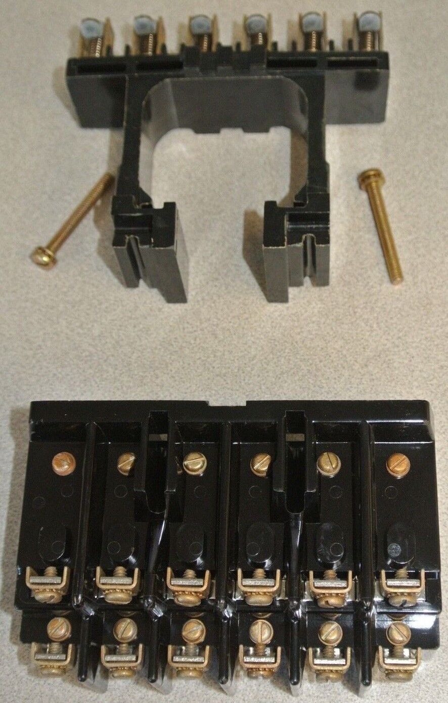 ALLEN-BRADLEY Z-31951 / SET of CONTACTS w/ SUPPORT / 6 POLE / NEW SURPLUS