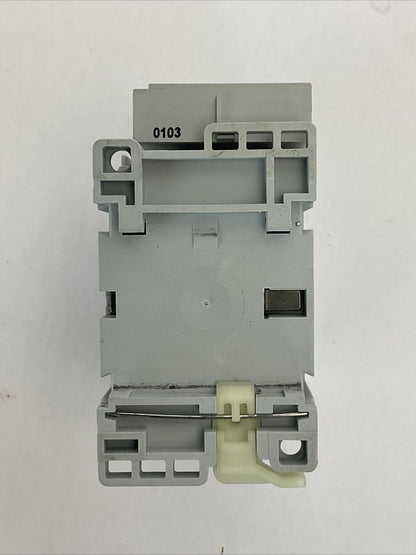 ALLEN BRADLEY 700-CF400* SER A CONTACTOR 600VAC 25A COIL 120V 60HZ 100-FSV136
