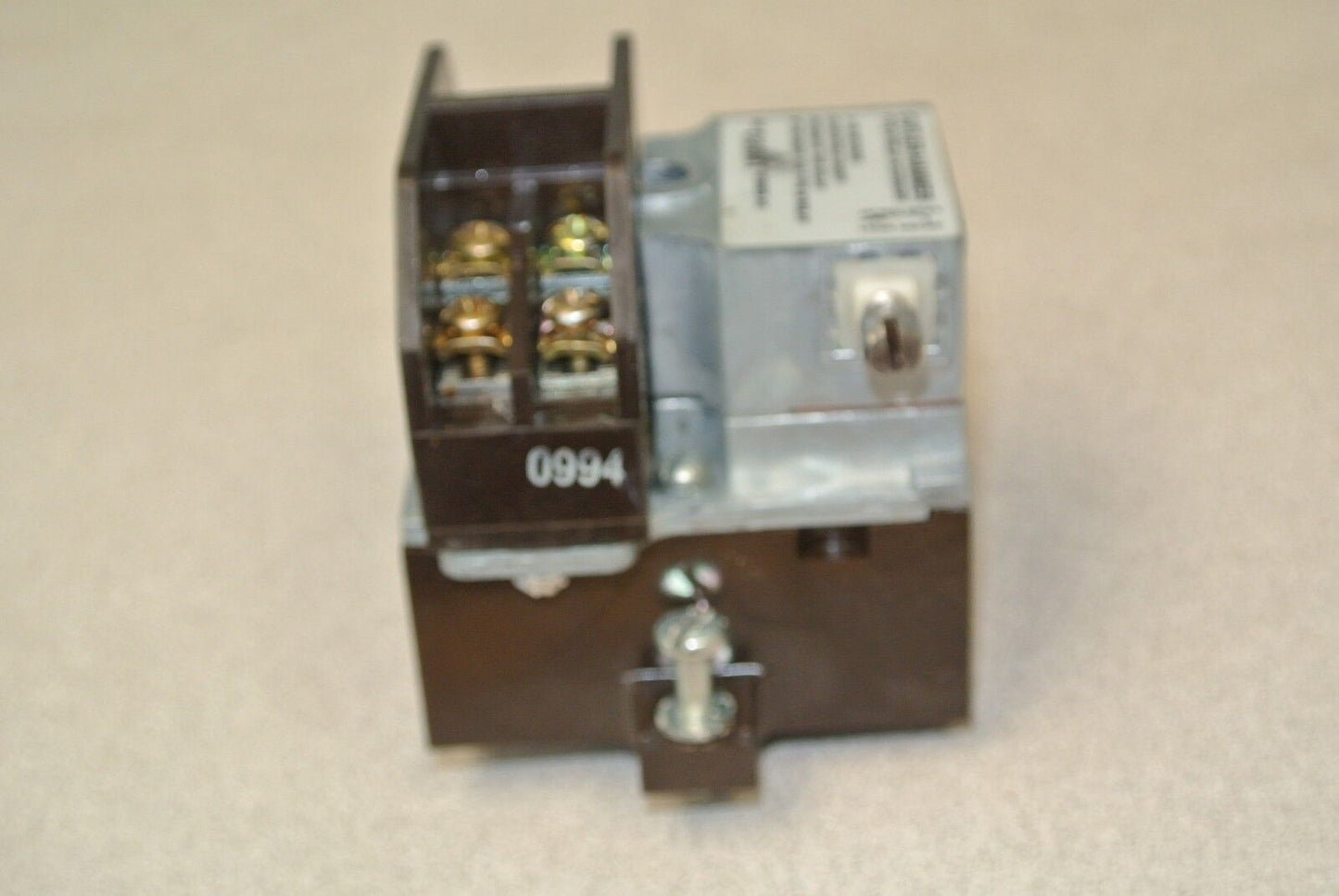 CUTLER-HAMMER D26MTE / TYPE M PNEUMATIC TIMER ATTACHMENT - ON DELAY