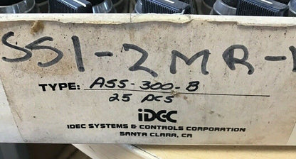 IDEC ASS-300-B SELECTOR SWITCH ***LOTOF25***