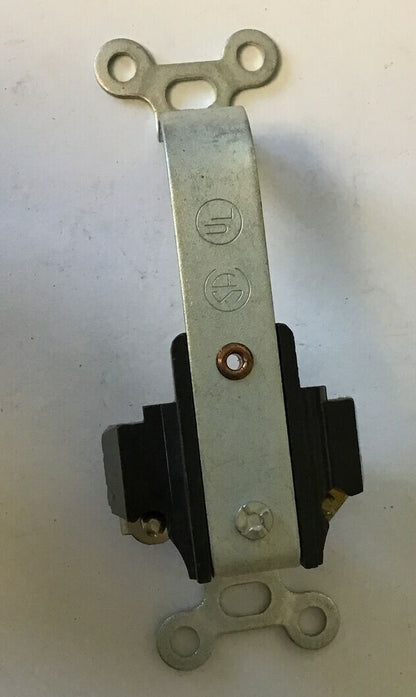 ARROW HART 1711LL PILOT LIGHT RECEPTACLE W/O LAMP 125V 6W