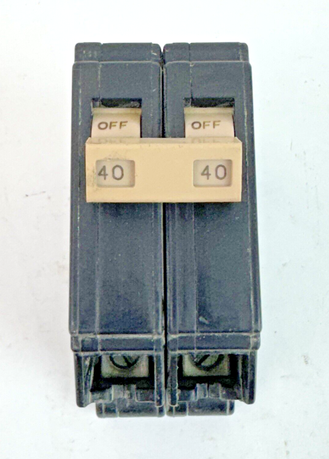 CUTLER-HAMMER - CH240R - COMMON TRIP CIRCUIT BREAKER - 40A, 2 POLE, 120/240 VAC