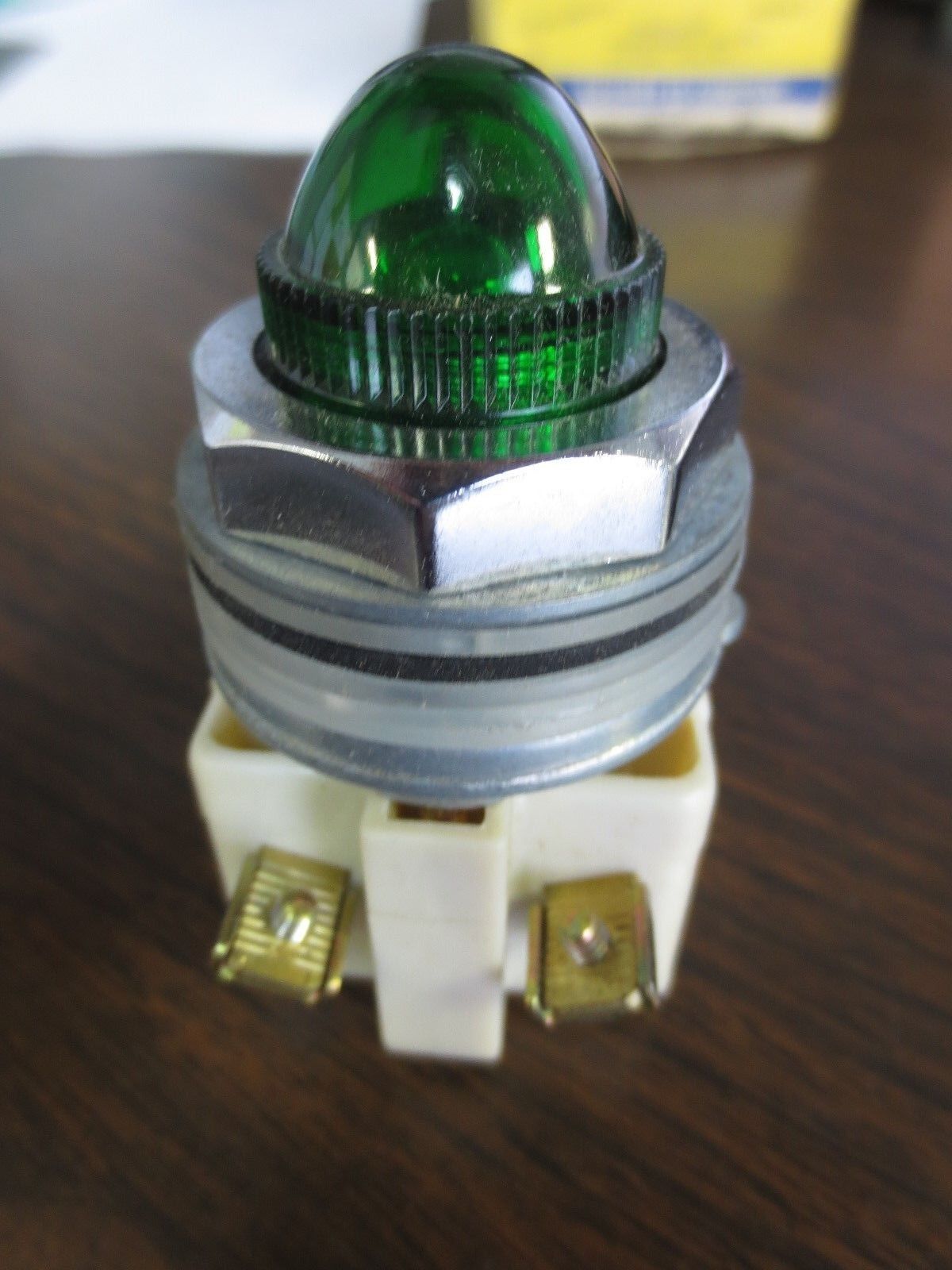 SQUARE D 9001 KP-1 Ser. F PILOT LIGHT, GREEN LENS - 110/120V - NEW SURPLUS