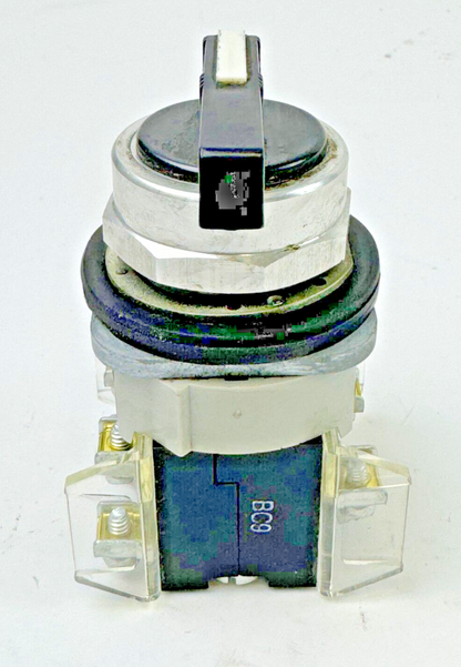 ALLEN-BRADLEY - 800T-JN91 SER. U - SELECTOR SWITCH W/ TWO 800T-XA SER. D BLOCKS