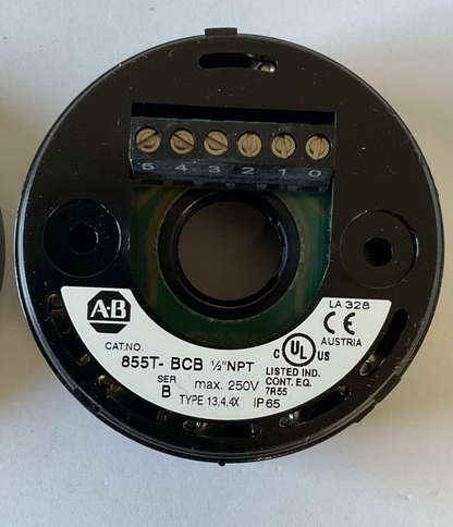 ALLEN BRADLEY 855T-BCBC MOUNT BASE AND CAP SER.B BLACK