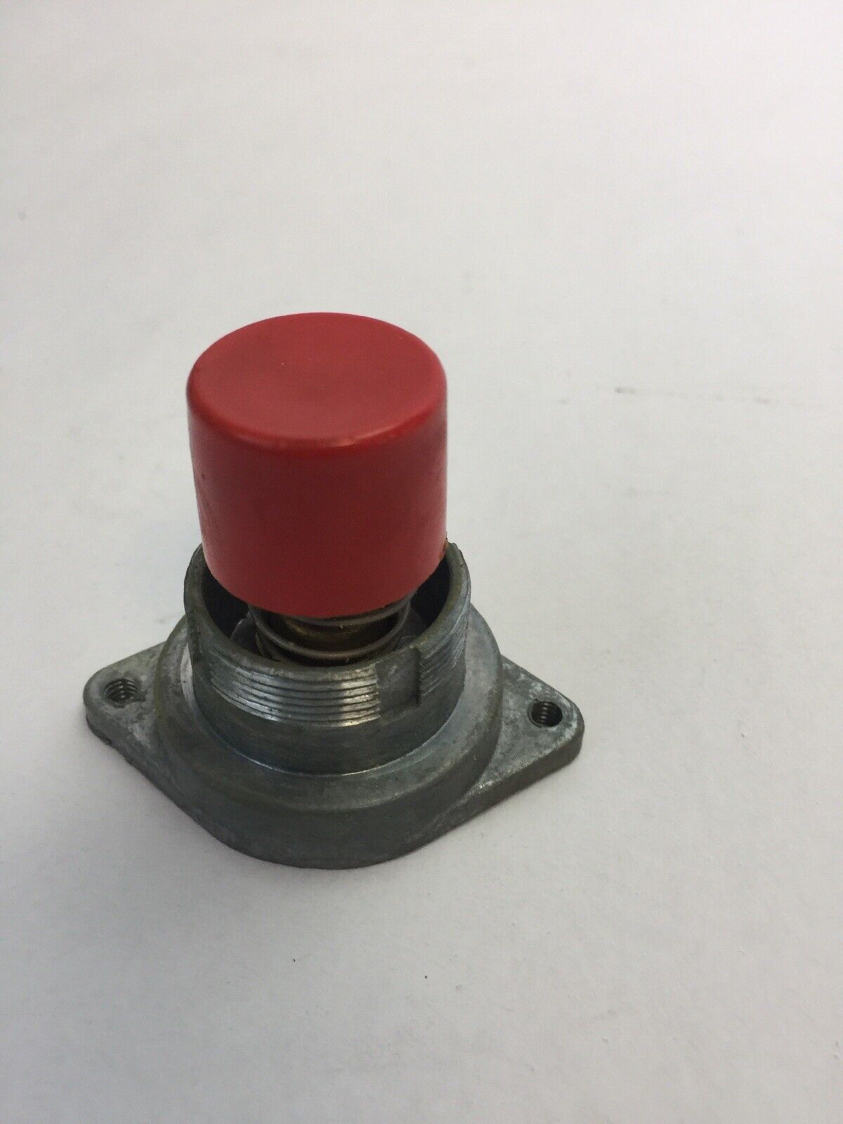 GE CR2940UJ200C HEAVY DUTY OILTIGHT RED PUSH BUTTON OPER ONLY EXTRA LONG BUTTON