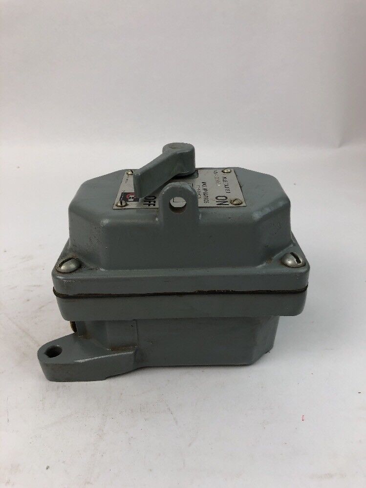 CUTLER HAMMER 9101H96A MANUAL X LINE STARTER NEMA 4&5 A.C. 115/230 VOLTS 1HP MAX