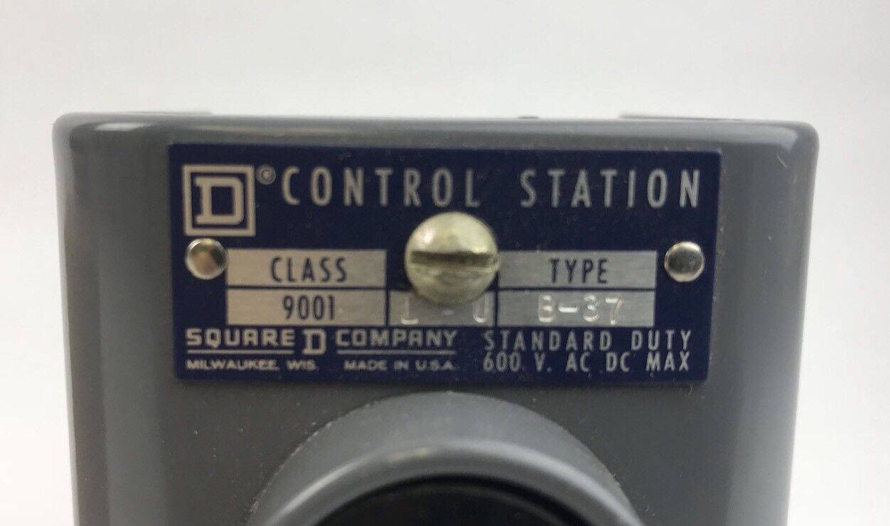 Square D Company 9001 B-37 On-Off Push Button Station 600 V Max AC DC