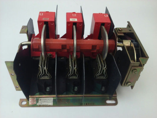 SQUARE D CLASS 9422 TYPE TF-2 FUSIBLE DISCONNECT SWITCH H-200-SV 9422-TF-2