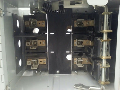 SIEMENS V7E3611R SER.A TWIN FUSIBLE VACU BREAK PANELBOARD SWITCH 600V 30A 20HP