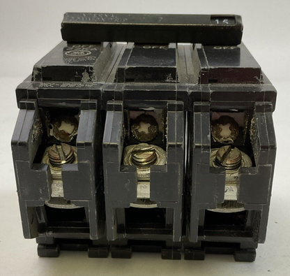 GE THHQB32015 15AMP 240VAC 3POLE CIRCUIT BREAKER 22KA