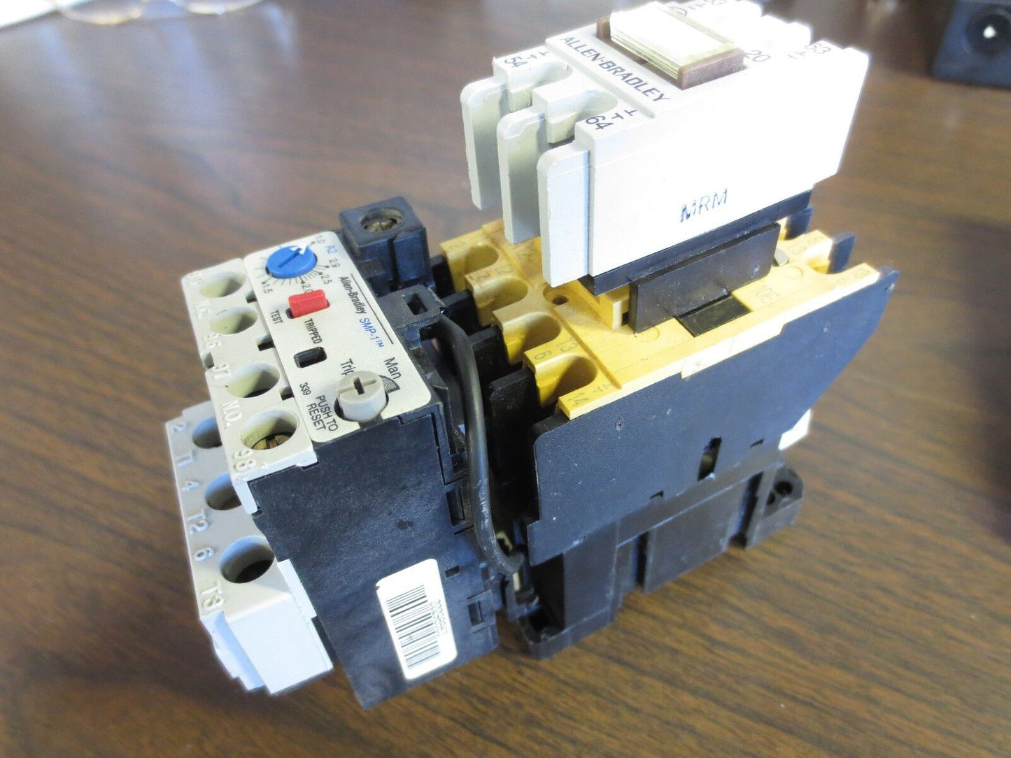 ALLEN BRADLEY 100-A12ND3 + 193-A1D1 + 195-FA20 Ser. A - CONTACTOR + O'LOAD RELAY